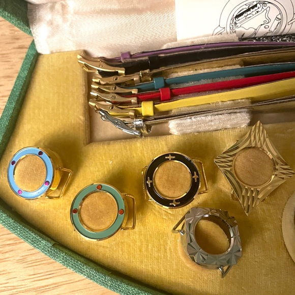 Vintage Vonos Convertible XI Watch ~ Necklace ~ Brooch Set - Picture 2 of 10